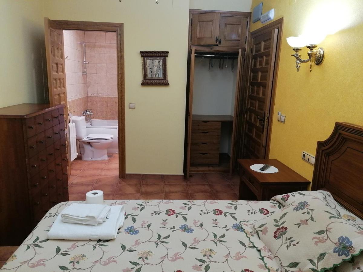 Apartamentos Turisticos Villa Y Corte 암푸디아 외부 사진