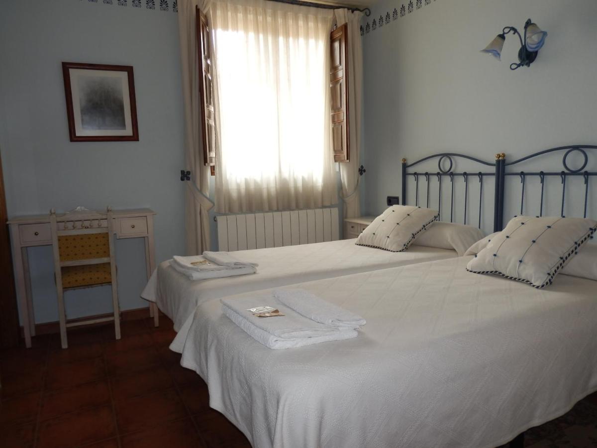 Apartamentos Turisticos Villa Y Corte 암푸디아 외부 사진