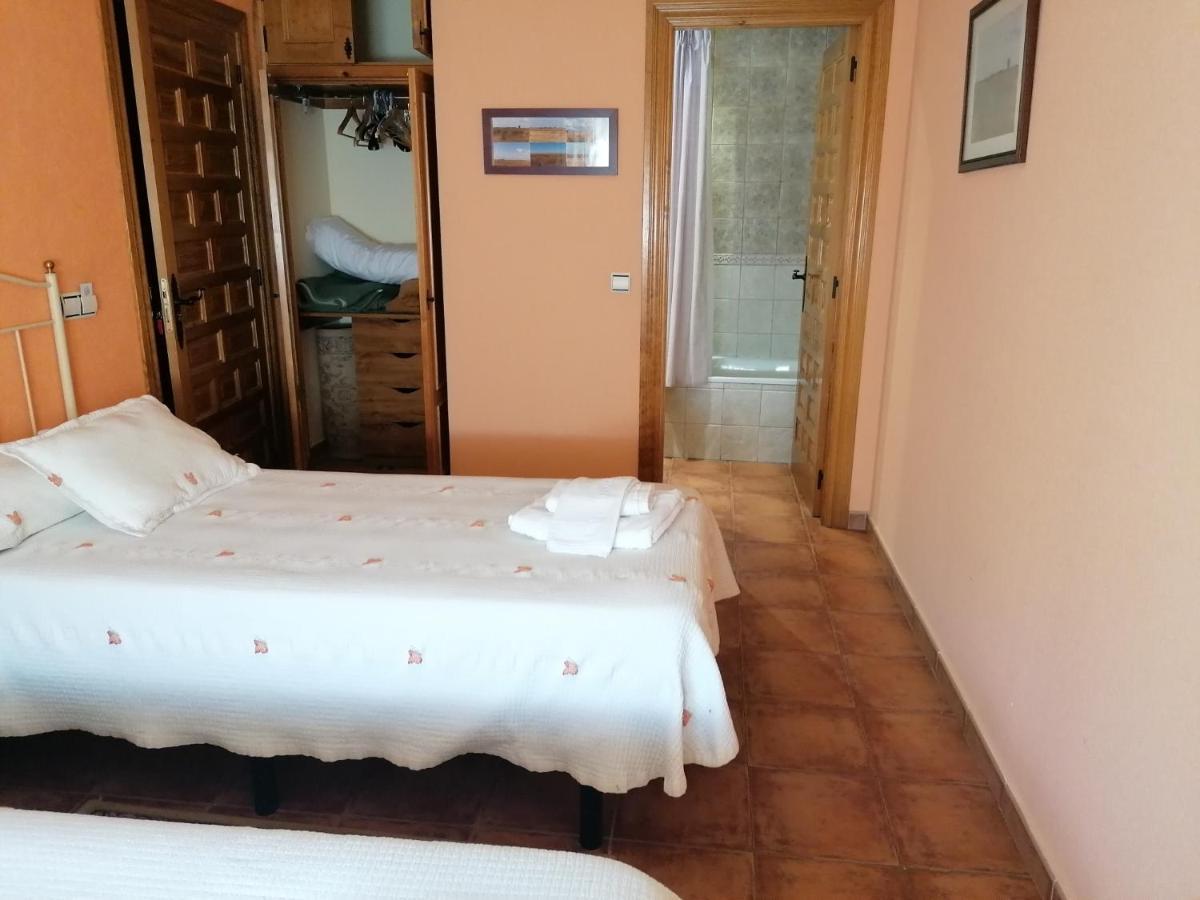 Apartamentos Turisticos Villa Y Corte 암푸디아 외부 사진