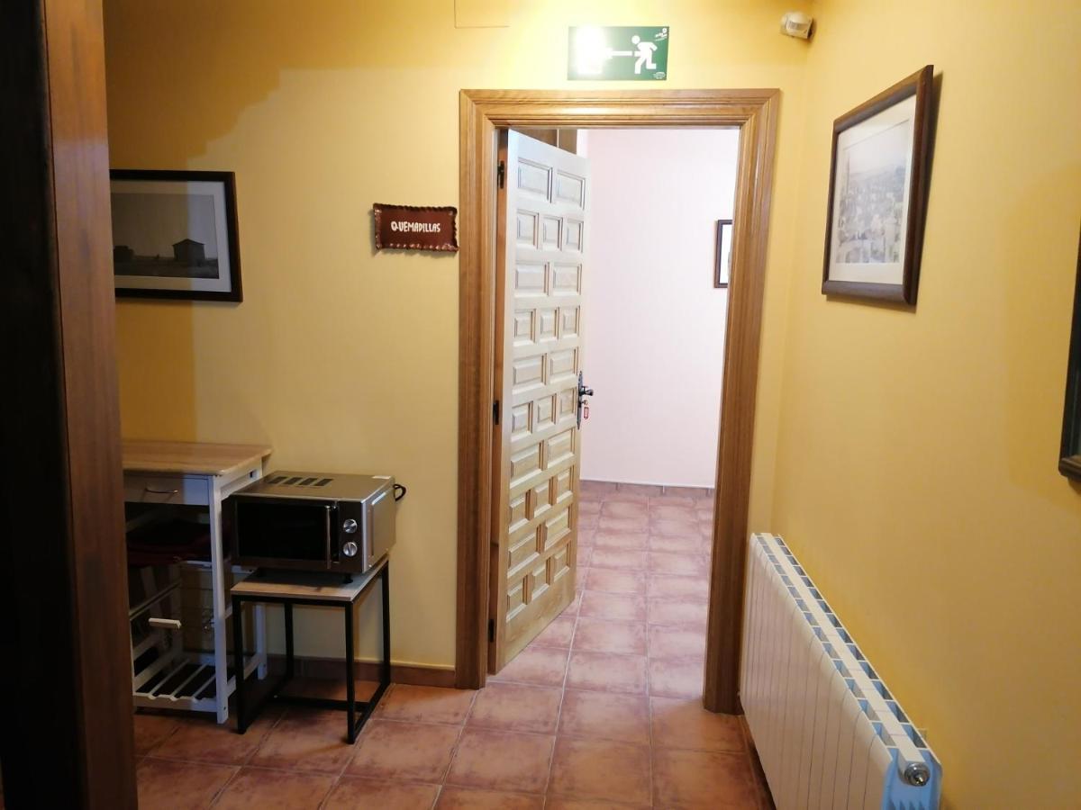 Apartamentos Turisticos Villa Y Corte 암푸디아 외부 사진