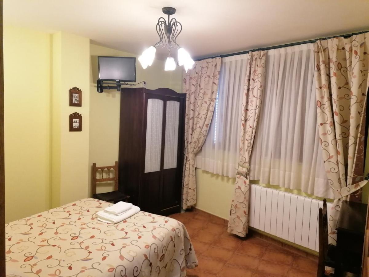 Apartamentos Turisticos Villa Y Corte 암푸디아 외부 사진