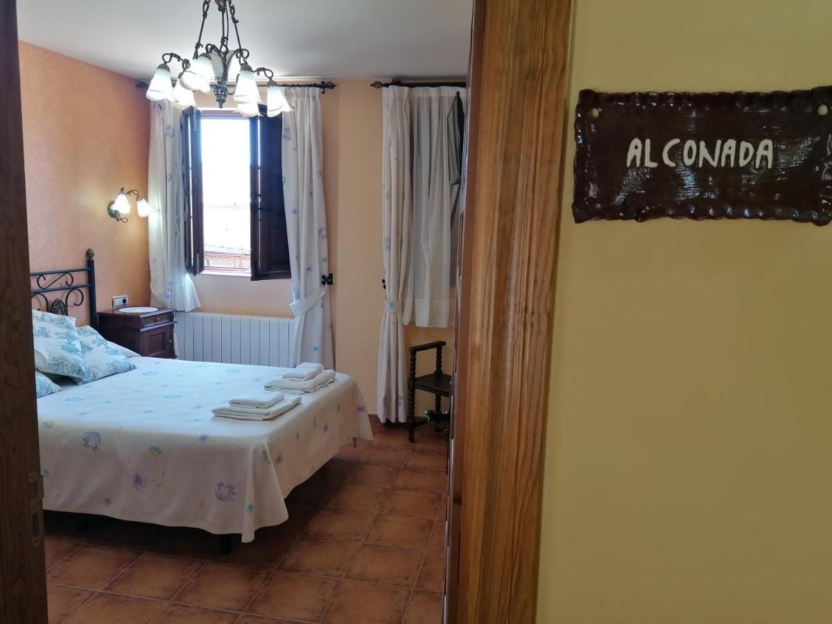 Apartamentos Turisticos Villa Y Corte 암푸디아 외부 사진