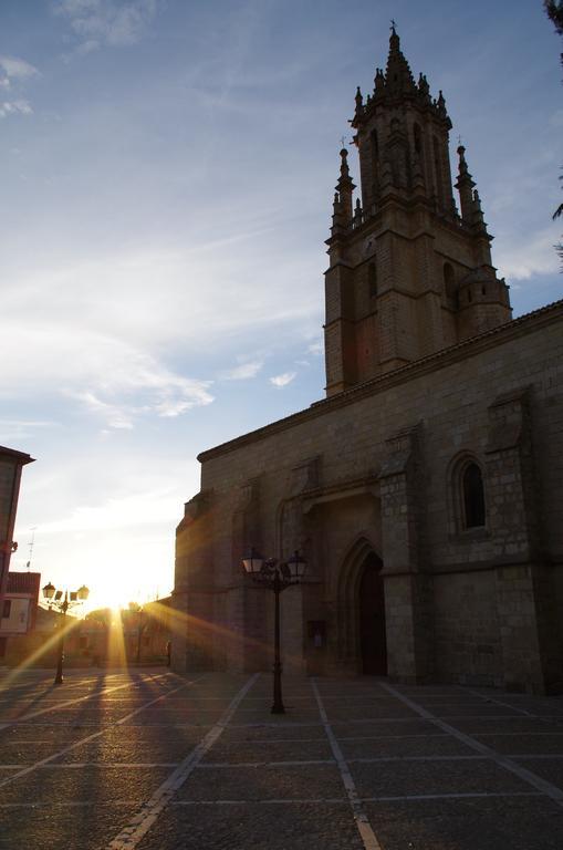 Apartamentos Turisticos Villa Y Corte 암푸디아 외부 사진
