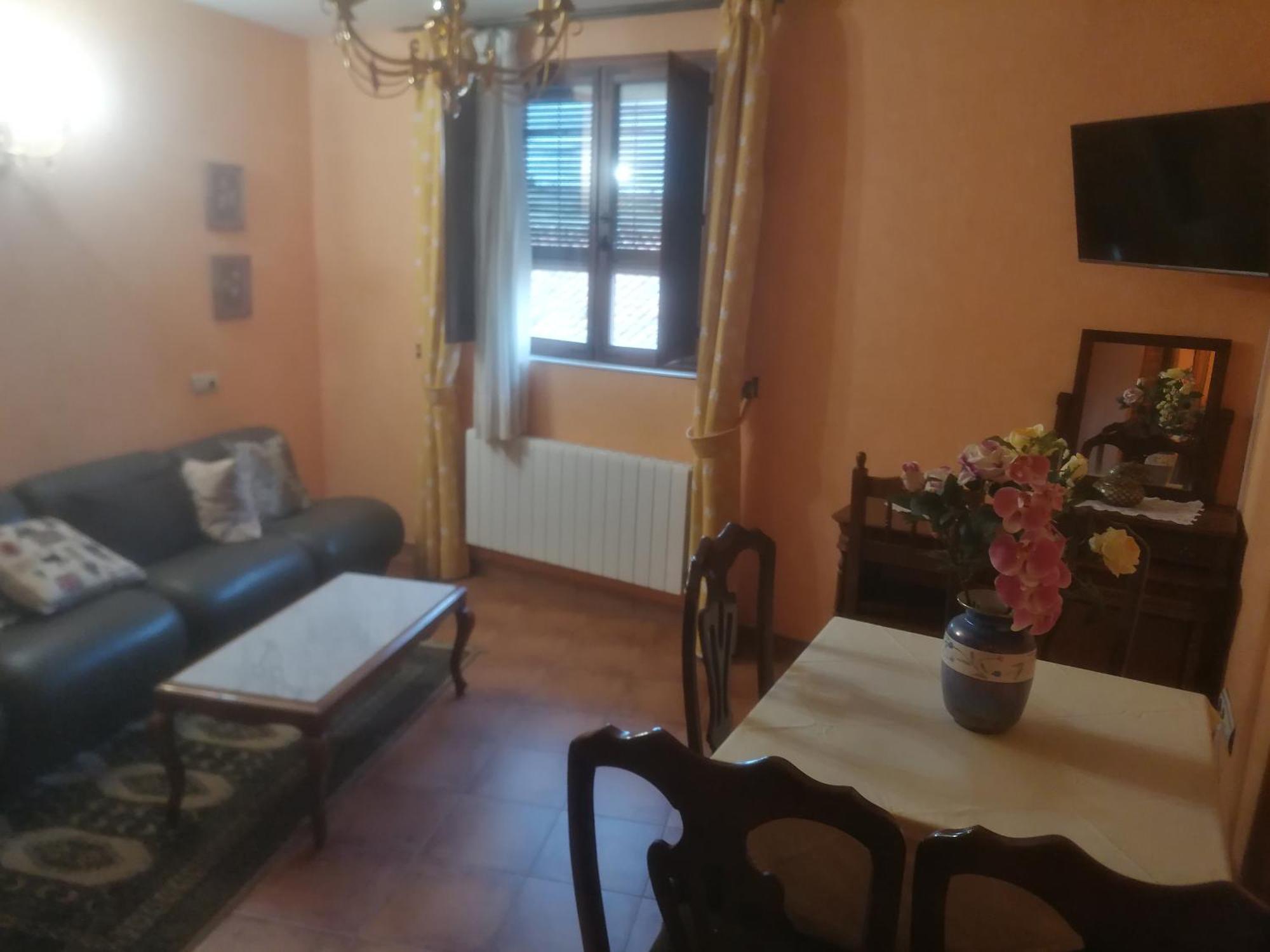 Apartamentos Turisticos Villa Y Corte 암푸디아 외부 사진