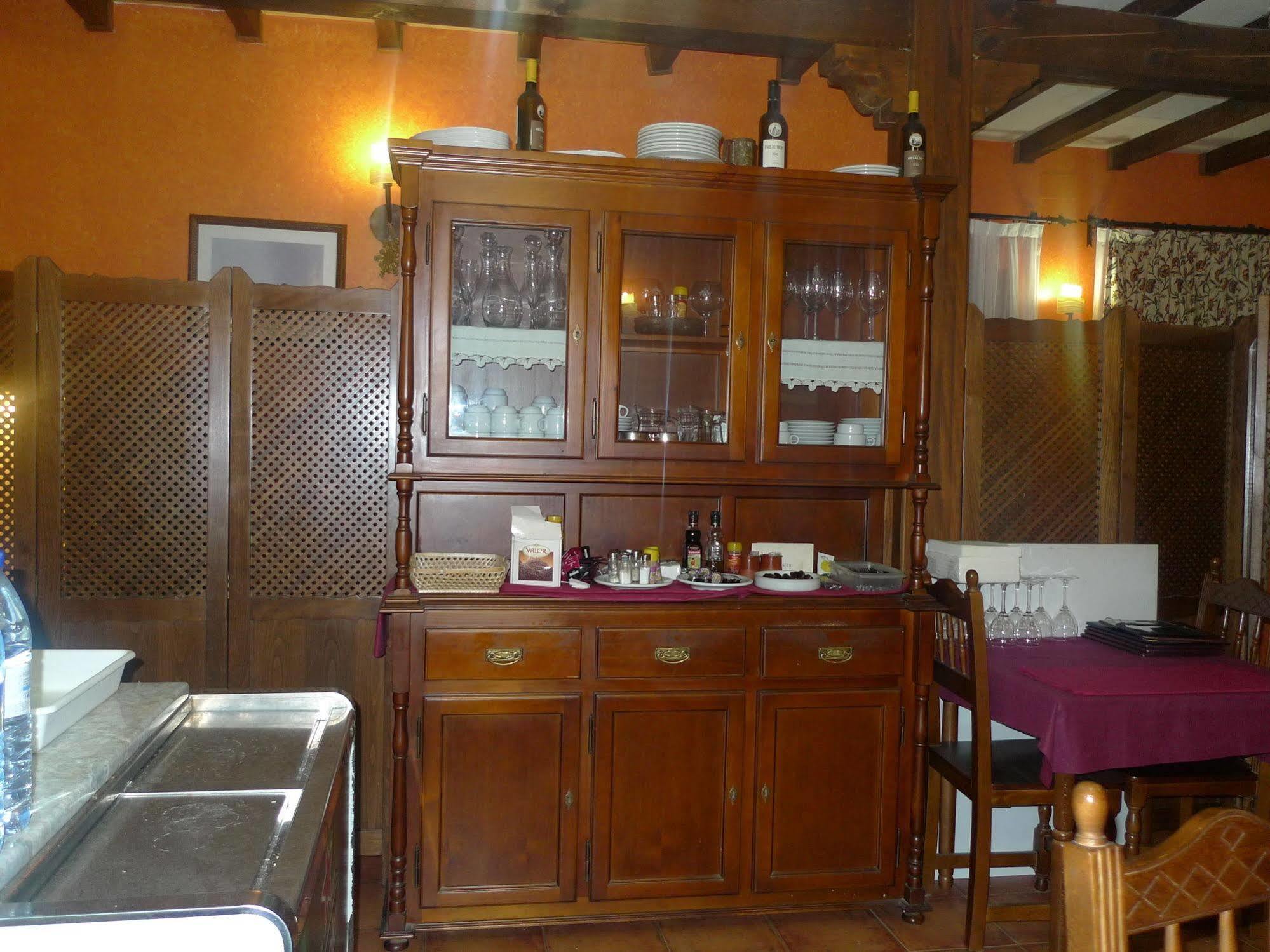 Apartamentos Turisticos Villa Y Corte 암푸디아 외부 사진